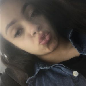 Meet your Posher, Angelica